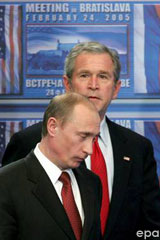 George Bush amerikai elnök és Vlagyimir Putyin