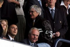 Ecclestone a hétvégén futballmeccsen járt fotó: epa