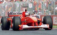 Schumacher sebességet vált