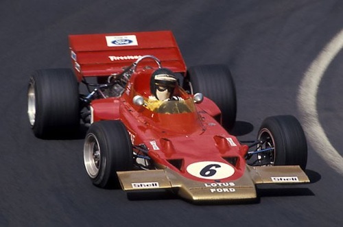 Jochen Rindt a Lotus 72-ben. Forrás: Linteraute Sport