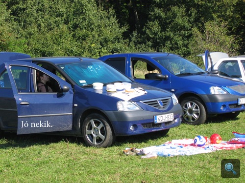 Dacia piknik-parafernáliával