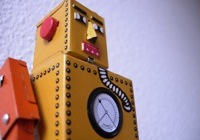 Fémlemezből készült Robot Lilliput
