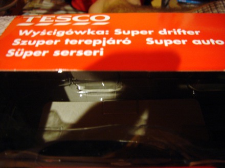 Tesco Super Drifter doboza, helytelen magyar fordítással