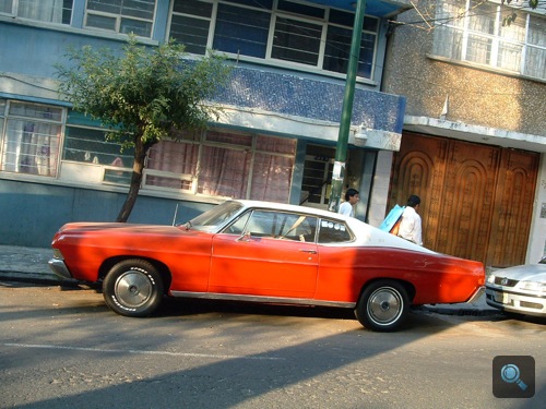 1968-as Ford Galaxie oldalról, Mexikóvárosban