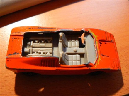 Leflexelt tetejű 1973-as Lamborghini Countach Matchbox. Fotó: Viktor