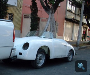 Fehér Porsche 356 kabrió Mexikóvárosban