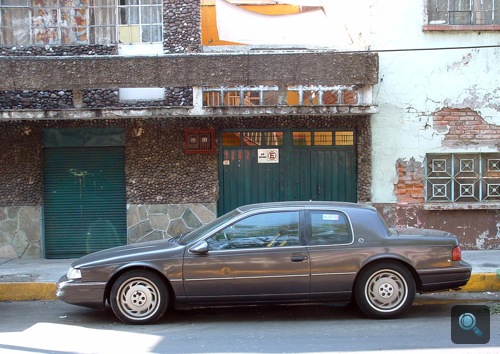 Szürke Ford Cougar Mexikóvárosban