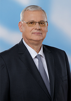 Dr. Aradszki András
