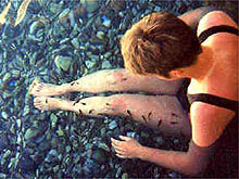 Plázs: Halakkal teli medencében kezelik a bőrbetegségeket - fotó | echonald.hu