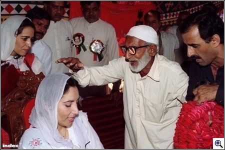Bhutto élete képekben