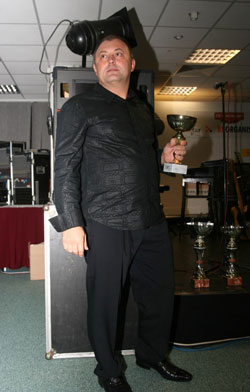 Id. Tóth Imre (Team Toth) adta át az Aprilia kupa serlegeit