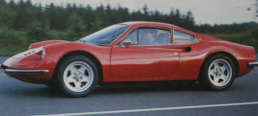 Ferrari ilyen autót alkotott fia emlékére. Dino 246 GT