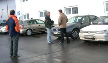 Balról jobbra: a hetes BMW eladója, a Toledo áleladója és a felvásárló