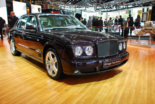 Ez itt egyike az utolsó Rolls-Royce Seraph-alapú Bentleyknek