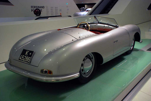 1948. június 8, még a Porsche is azt írja róla, hogy ez még csak egy sportos VW-verzió
