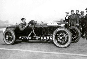 P2, az Alfa Romeo egyik első legendás versenykocsija. Ilyennel ment még Ferrari is