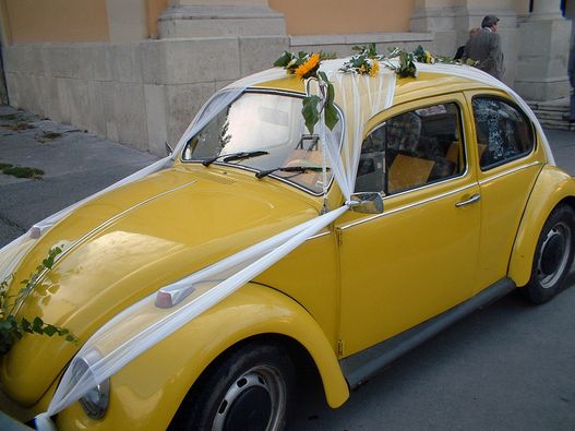 Többször is funkcionált esküvői autóként. Ez a kép 2002-es
